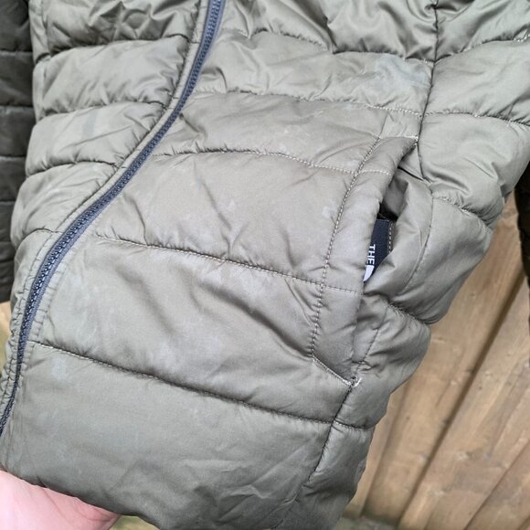 The North Face Reversible Nuptse Jacket Camo Green - Picture 4 of 9